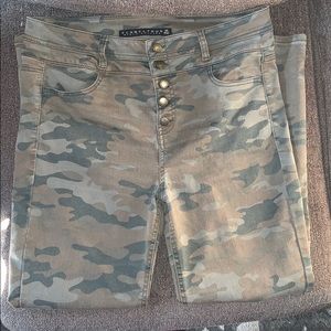 Tinseltown Camo Jegging Sz 15